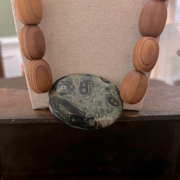Handmade wood circular 24 inches of beads with crocodile jasper stone in middle - Picture 2 of 8